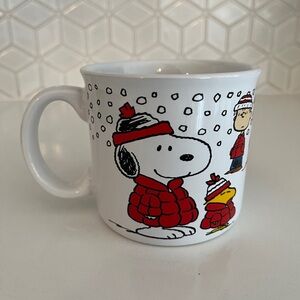 PEANUTS Mug Snoopy Winter Scene Linus Charlie Brown Woodstock Puffer Jacket